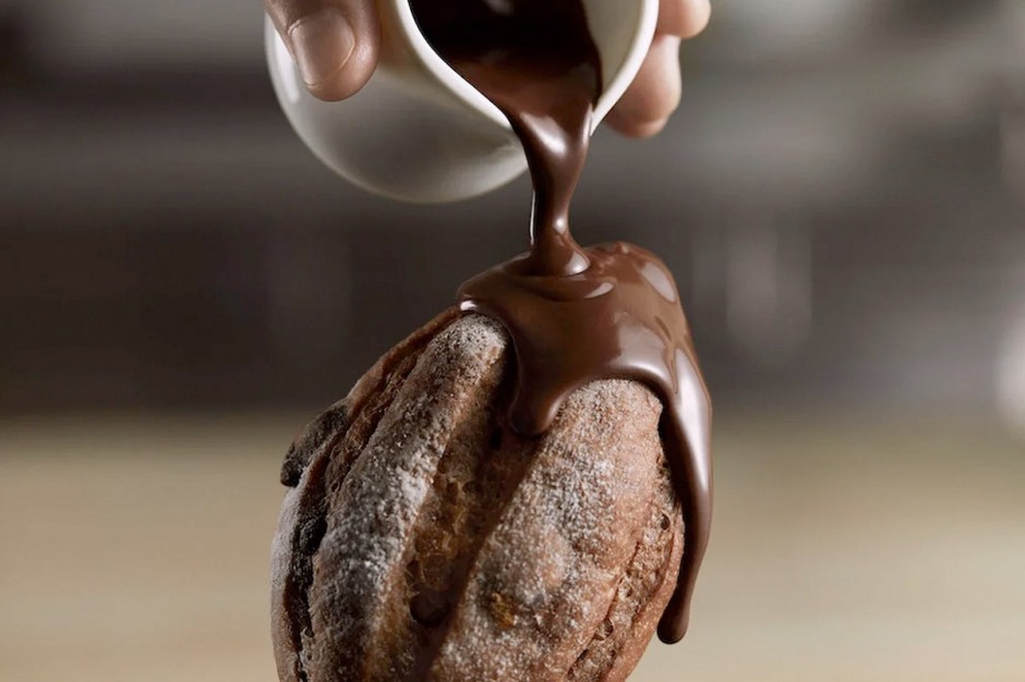 小檔GODIVA Bakery麵包店巧克力果實麵包 圖片來源：GODIVA Bakery ゴディパン 本店