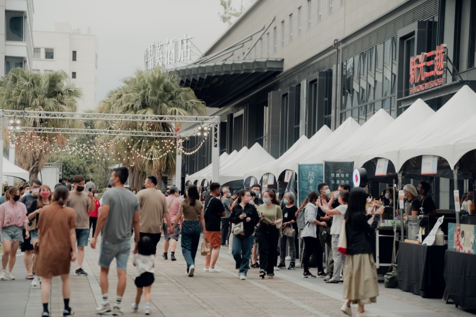 小檔2023府城漢堡節

台南晶英酒店年度美食盛事「府城漢堡節」匯聚超過25家漢堡高手雲集，推出一系列「有呷有保庇」的「好堡庇」美味漢堡