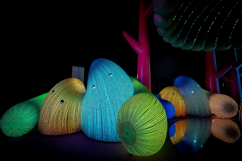 小檔03. 誠品生活新店│「沉睡山靈」將低吟密語，傳遞大師快訊！