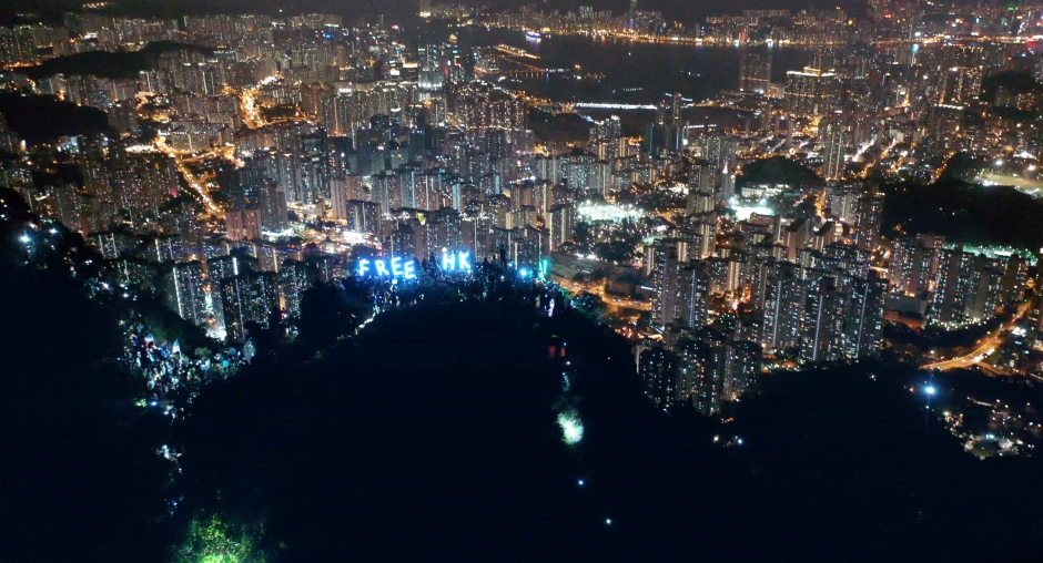 batch_《時代革命》是絕佳公民教育電影，各界包場遍地開花。（時代革命提供）