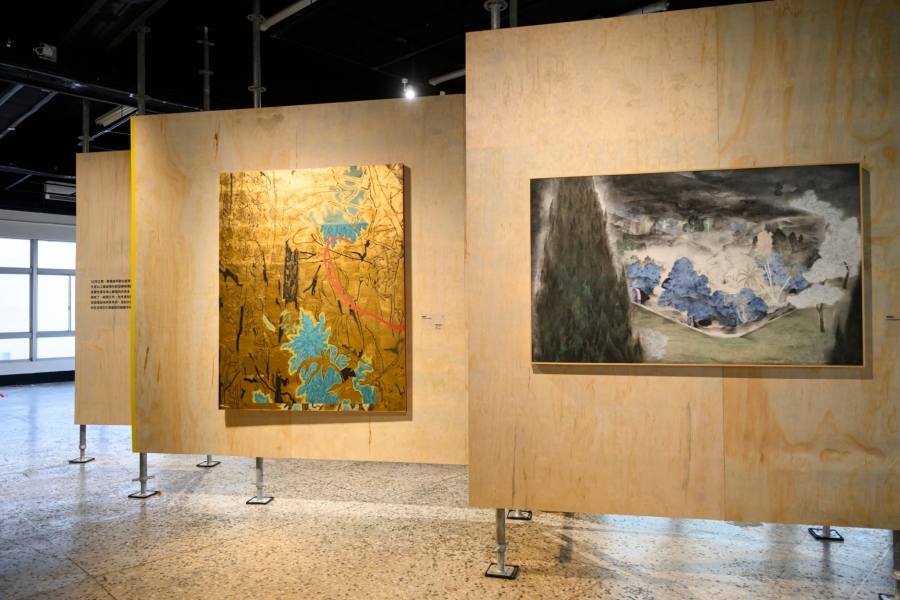 「上半場比數10_10」展出藝術家蘇煌盛作品「萬物生長之十一」(2021)、「花園」(2012)。（圖為臺灣美術基金會提供）