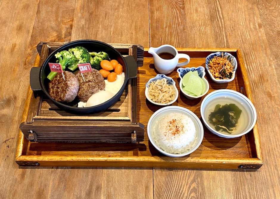 高雄英迪格酒店與胡同聯名推出和牛漢堡肉