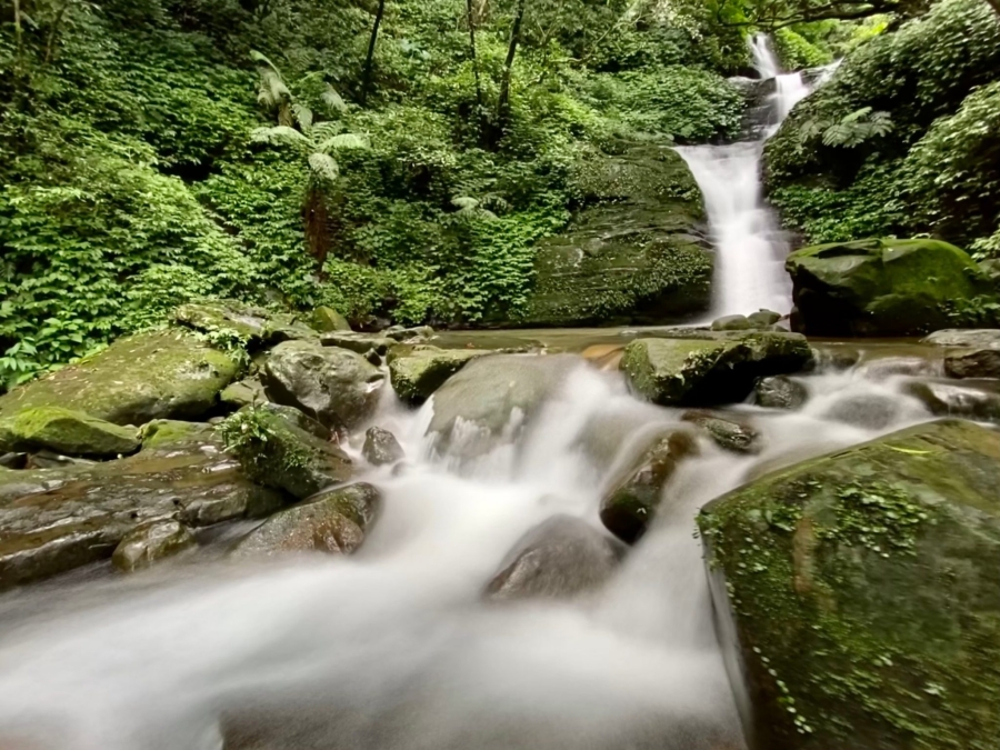 07 走讀山谷中瀰漫仙氣的汐止秘境「茄苳瀑布」-1-2048x1536