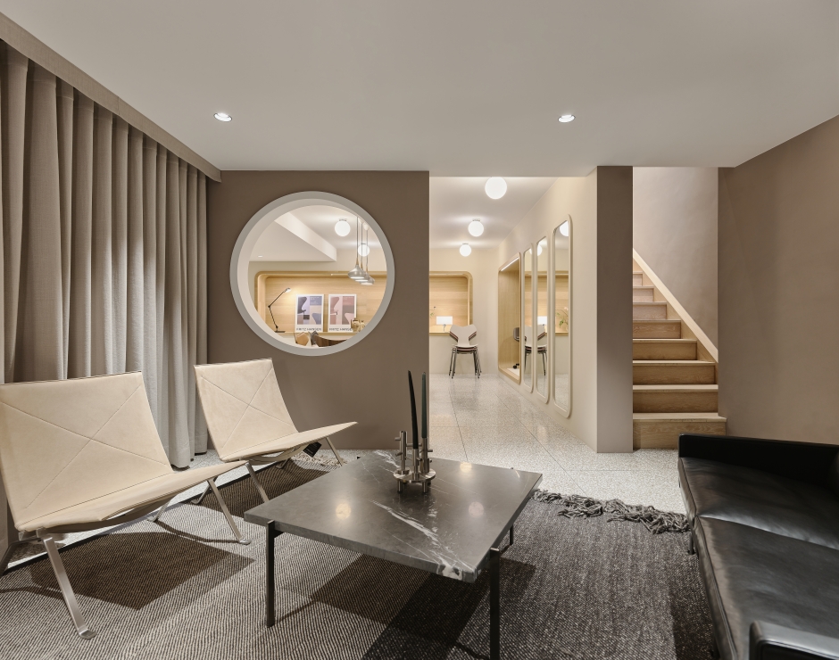 batch_Fritz-Hansen-P0083959_Panorama@0,5x