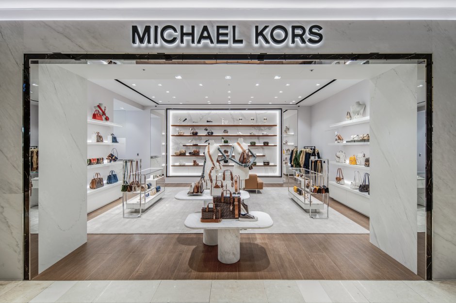 小檔MICHAEL KORS全台首間全新概念店Michael Kors新光三越信義A8館全新概念店 - 1 小檔MICHAEL KORS全台首間全新概念店Michael Kors新光三越信義A8館全新概念店 - 1