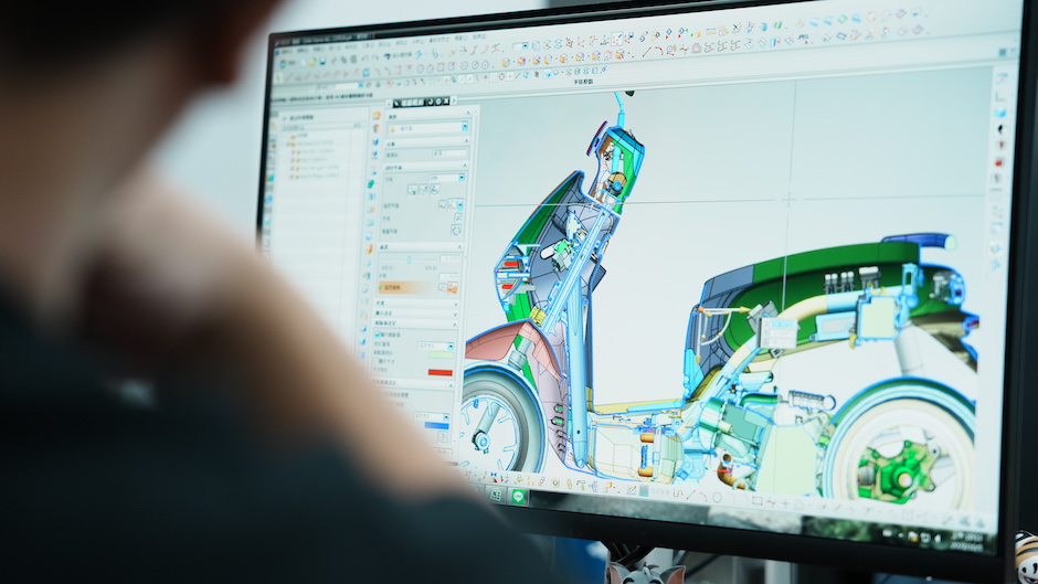 打開台北的活動之一：參觀浩漢設計06結構工程部將3D模型做零件分拆
