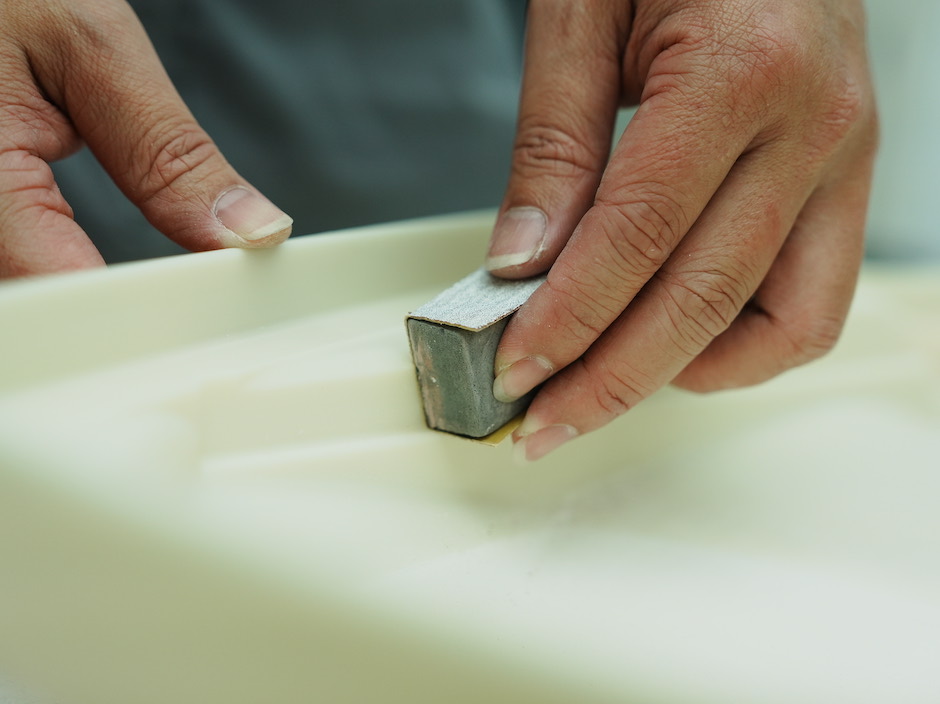 打開台北的活動之一：參觀浩漢設計02模型工程部工程室以精細加工調整每一塊分件的細緻度