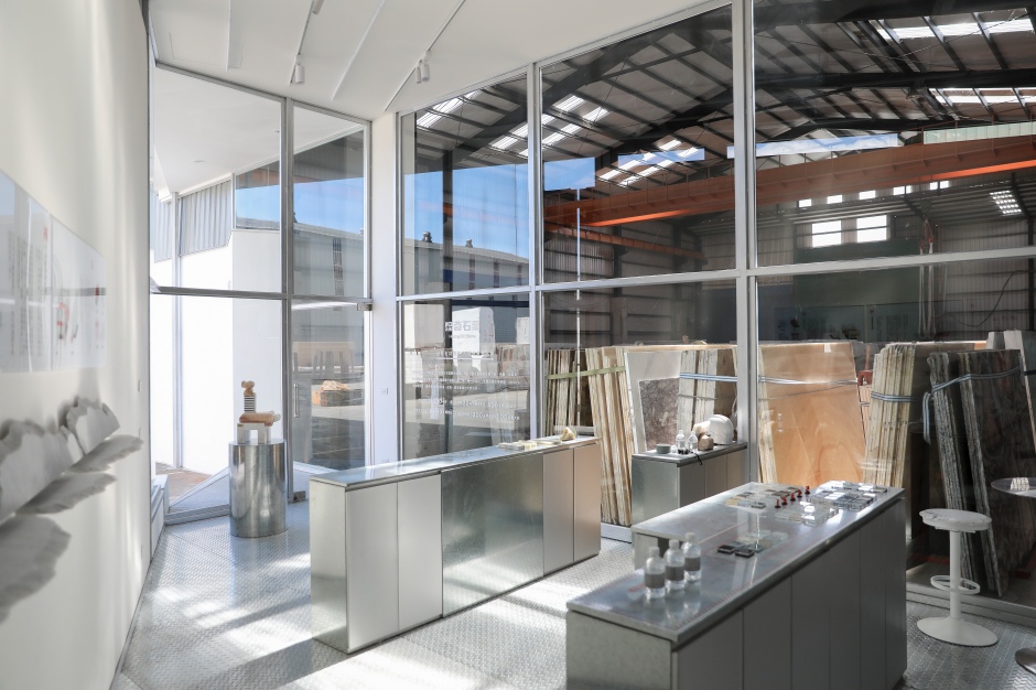 小檔花蓮美感石場展示間內 小檔花蓮美感石場展示間內