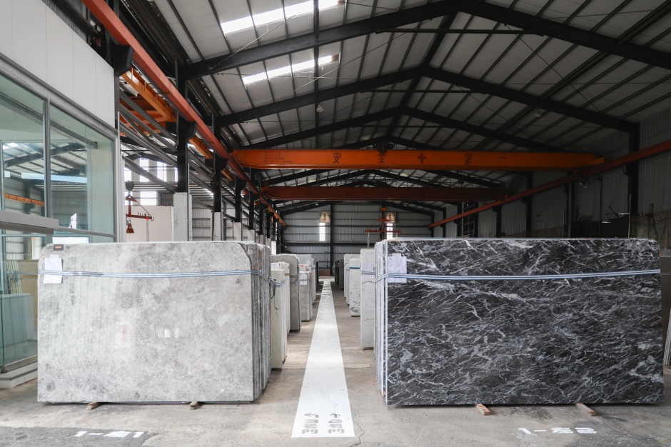 小檔花蓮美感石場大板倉儲區 小檔花蓮美感石場大板倉儲區