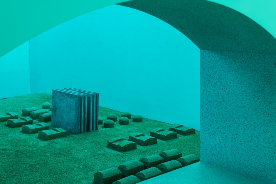 台灣藝術家陳敬元油畫作品〈滑言舌誤〉（2022）。（圖片提供：陳敬元、布魯塞爾Fondation Croÿ-Roeulx）