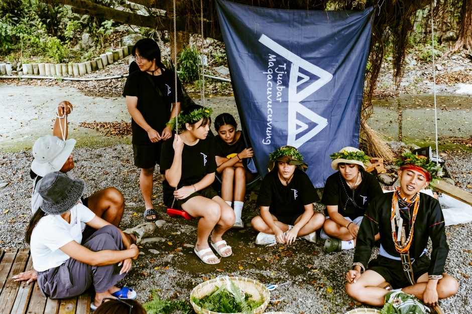 小檔排灣族土坂部落DSCF0839由部落青年青年組成的歌謠隊：TBM土坂部落青年歌謠傳唱