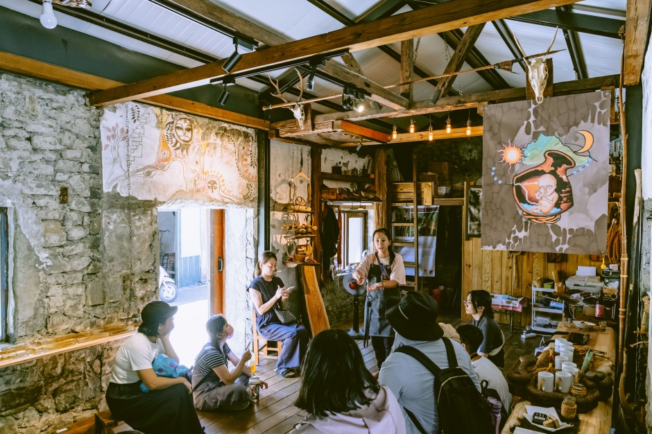 小檔排灣族土坂部落DSCF0558Talem卡路風工坊是部落裡的溪石共學屋