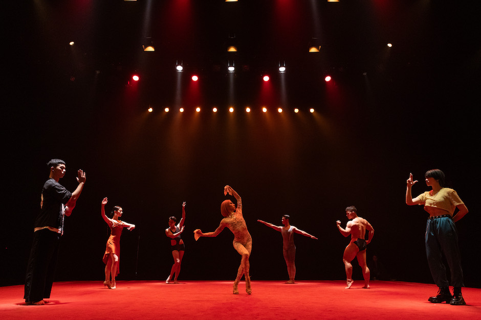 圖10：眾神相聚有如神仙打架般精采（臺北表演藝術中心提供、攝影：PAUL CHAO） 