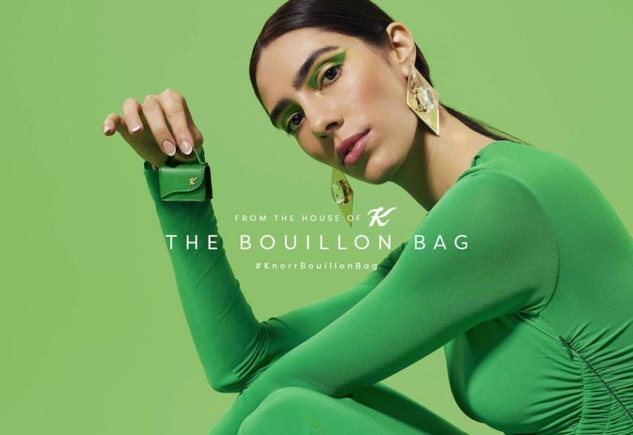 康寶推出「高湯塊專用包」調侃小廢包時尚潮流