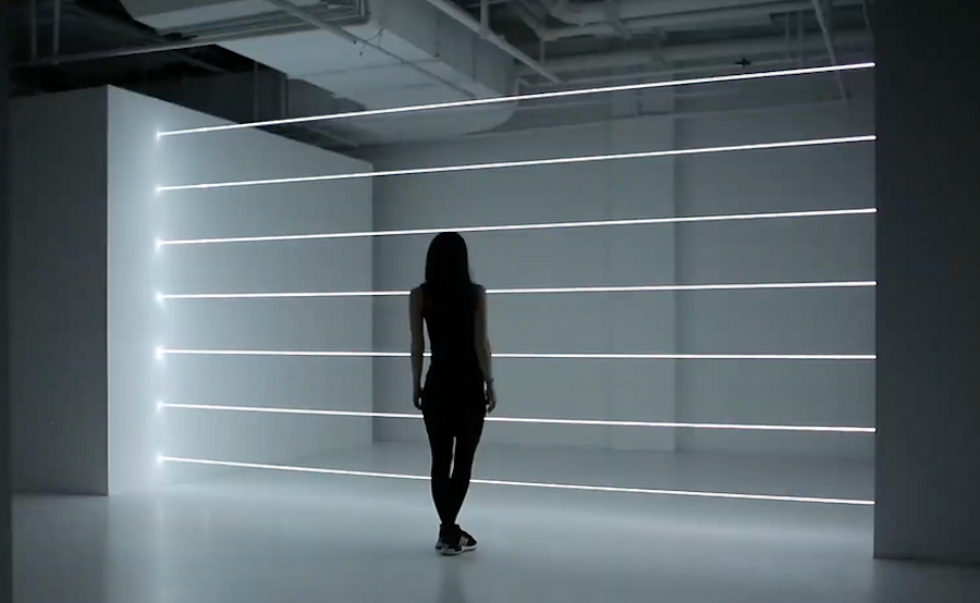 柏林「The dark rooms vertical」神秘廢墟工廠中的無光展覽 柏林「The dark rooms vertical」神秘廢墟工廠中的無光展覽