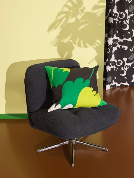 ÄNGSFIBBLA靠枕套,多種顏色/深色,50x50公分,249元(圖片提供:IKEA) ÄNGSFIBBLA靠枕套,多種顏色/深色,50x50公分,249元(圖片提供:IKEA)