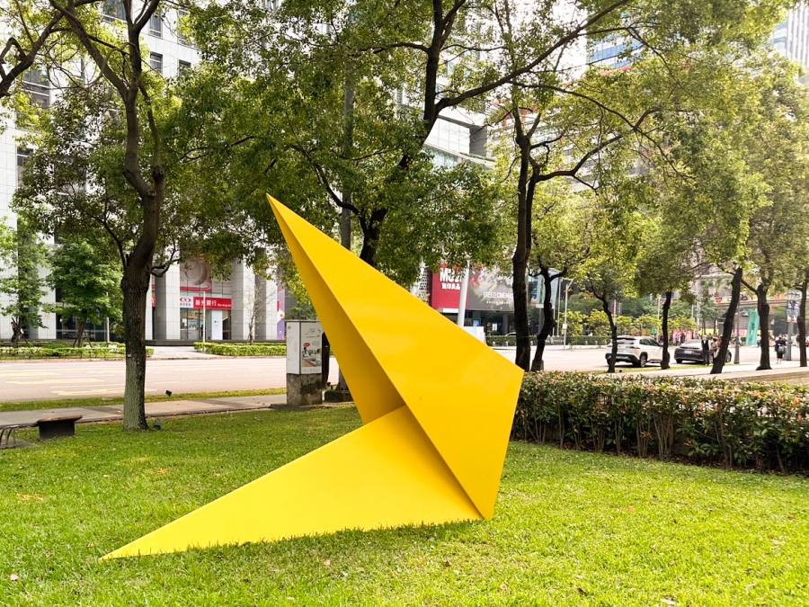 許廷瑞,《日晷 — 時間的記憶》(圖片提供:富邦藝術基金會) 許廷瑞,《日晷 — 時間的記憶》(圖片提供:富邦藝術基金會)