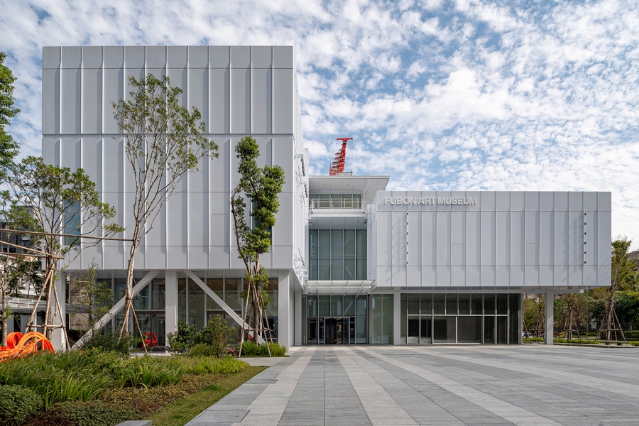 富邦美術館館長翁美慧表示，邀約國際建築大師倫佐．皮亞諾的過程並非易事，最終令皮亞諾決定參與的原因，是富邦集團在台北市中心精華地段打造美術館回饋社會的初心。（攝影：雲室攝影工作室 麥翔雲）