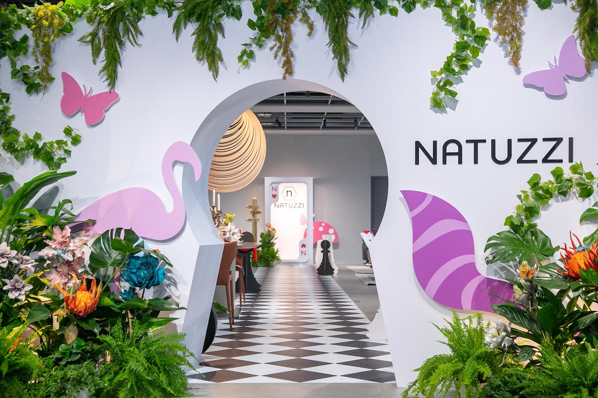 義大利設計品牌NATUZZI來台20週年特展!打造愛麗絲主題展場,解鎖不一樣的家具體驗 義大利設計品牌NATUZZI來台20週年特展!打造愛麗絲主題展場,解鎖不一樣的家具體驗