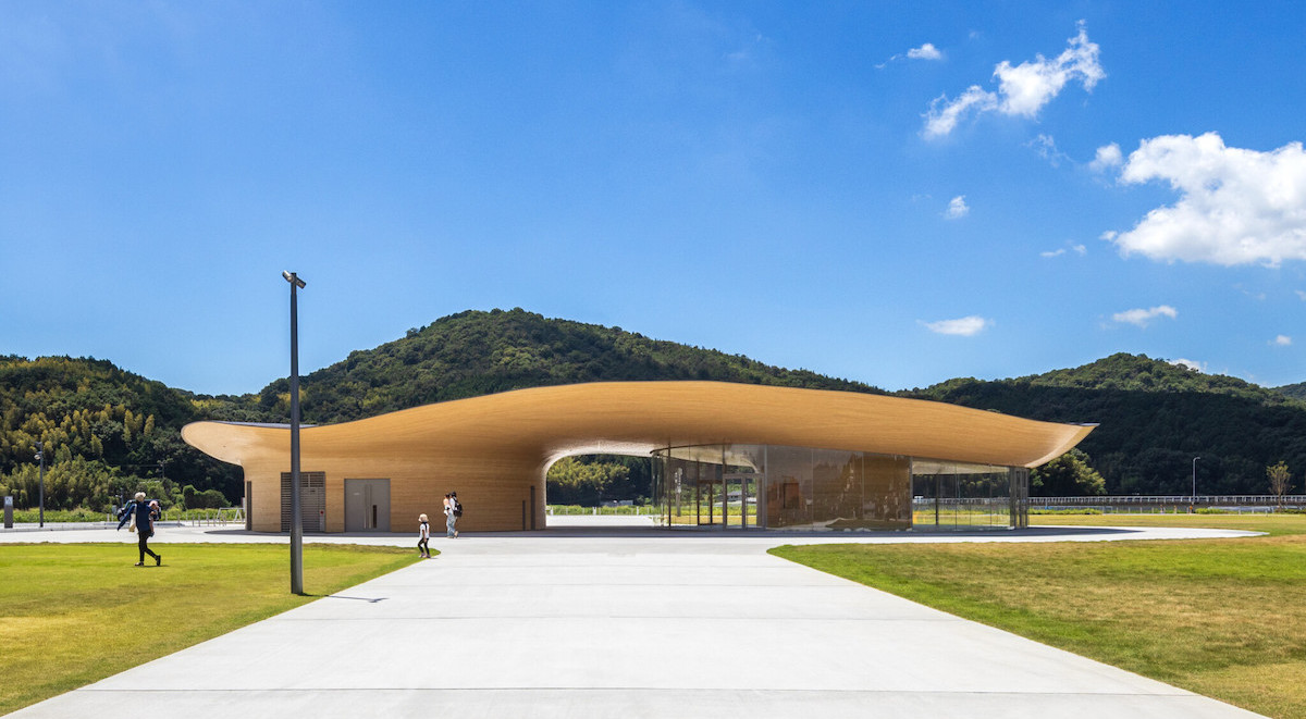 隈研吾團隊打造日本岡山防災公園！運用當地特產，以竹材串起豪雨重創後的社區與自然