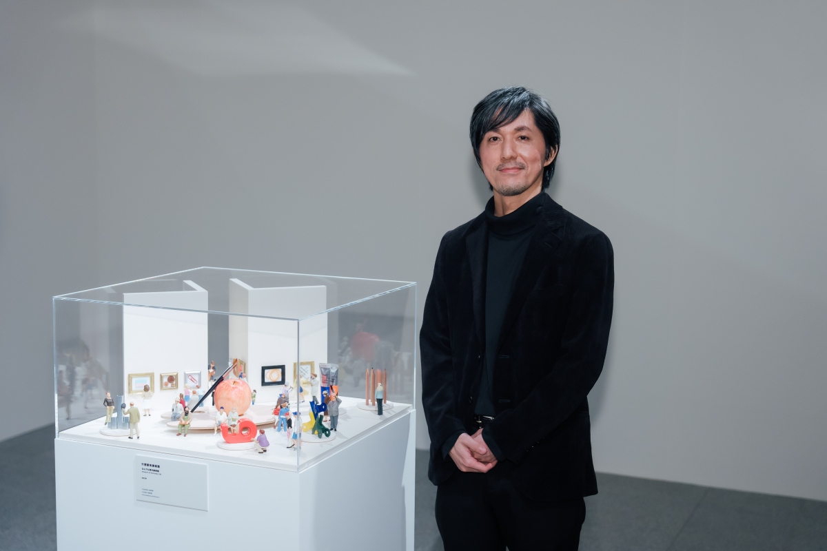田中達也在這次的展出中,從「生活、形態、色彩、大小差異、動作」等各種新視角看待熟悉的事物。(圖片提供:寬宏藝術) 田中達也在這次的展出中,從「生活、形態、色彩、大小差異、動作」等各種新視角看待熟悉的事物。(圖片提供:寬宏藝術)