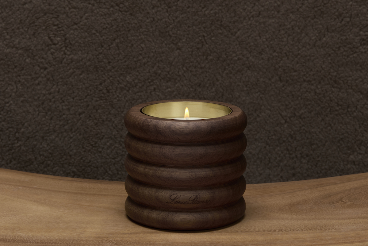 將羊毛的溫暖化為居家香氣！Loro Piana香氛蠟燭系列，回溯品牌工藝傳統，為空間注入優雅詩意