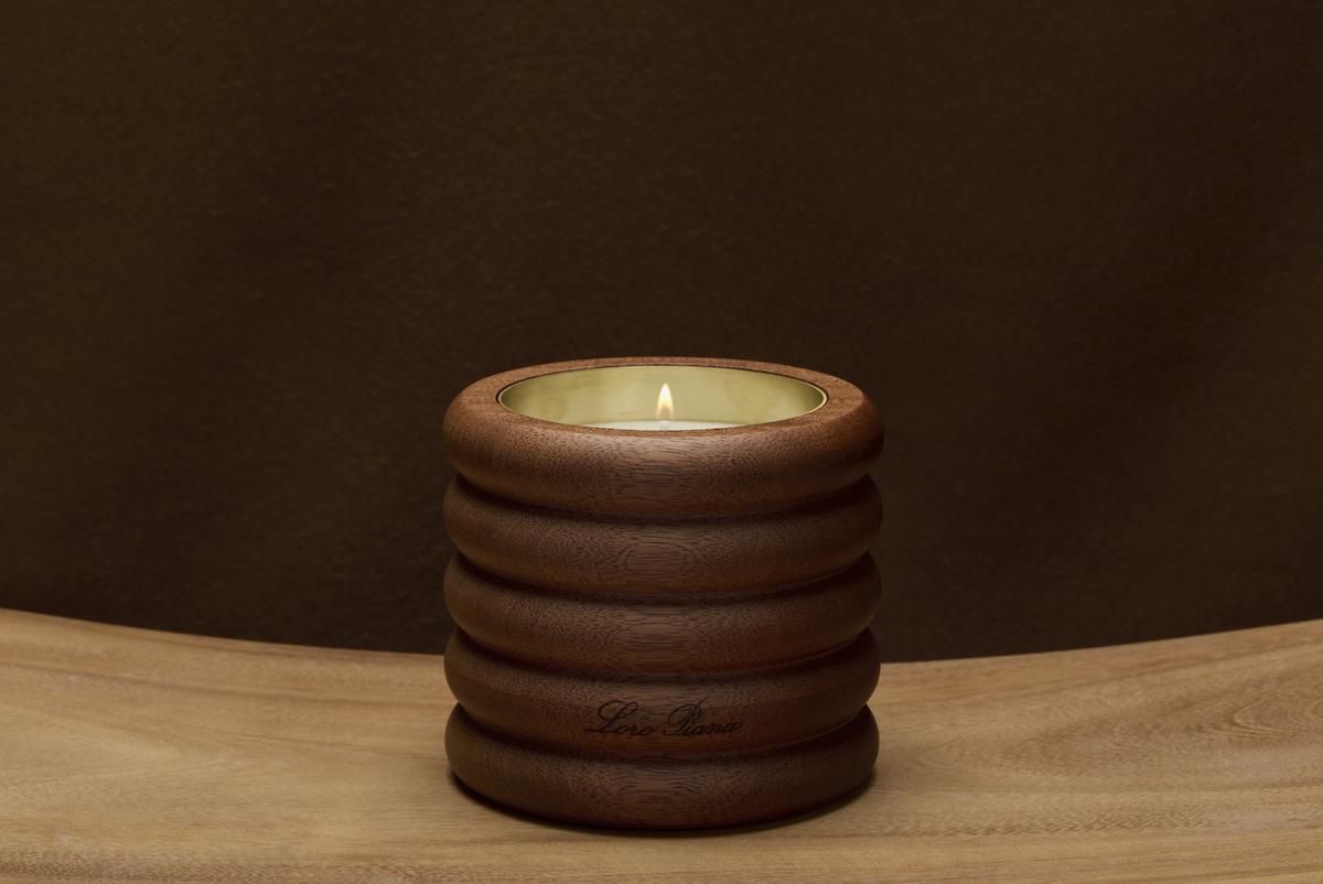 將羊毛的溫暖化為居家香氣！Loro Piana香氛蠟燭系列，回溯品牌工藝傳統，為空間注入優雅詩意