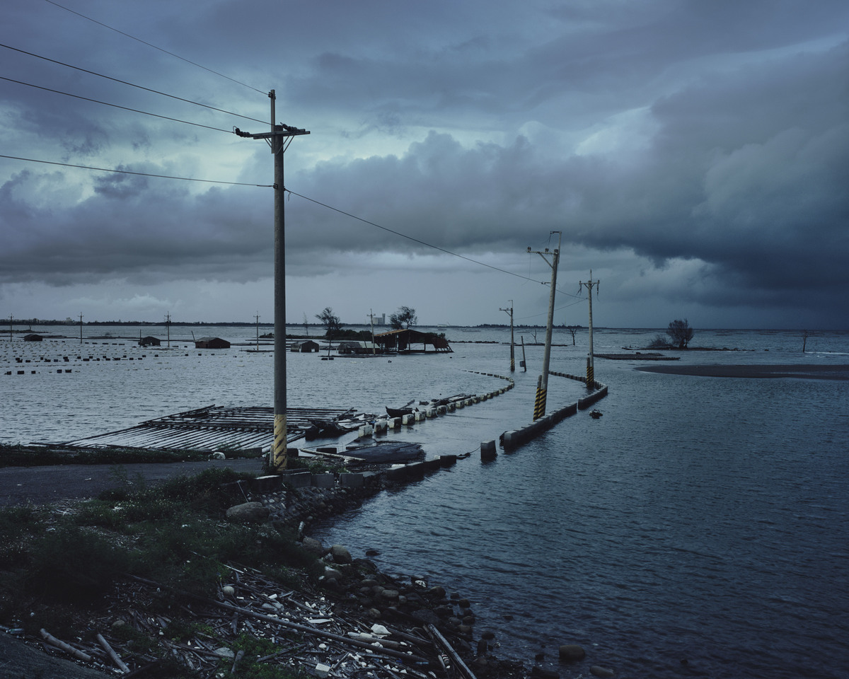 沈昭良「漂流」攝影展在也趣藝廊！從地景切入，探討台灣歷史和命運的十年旅程