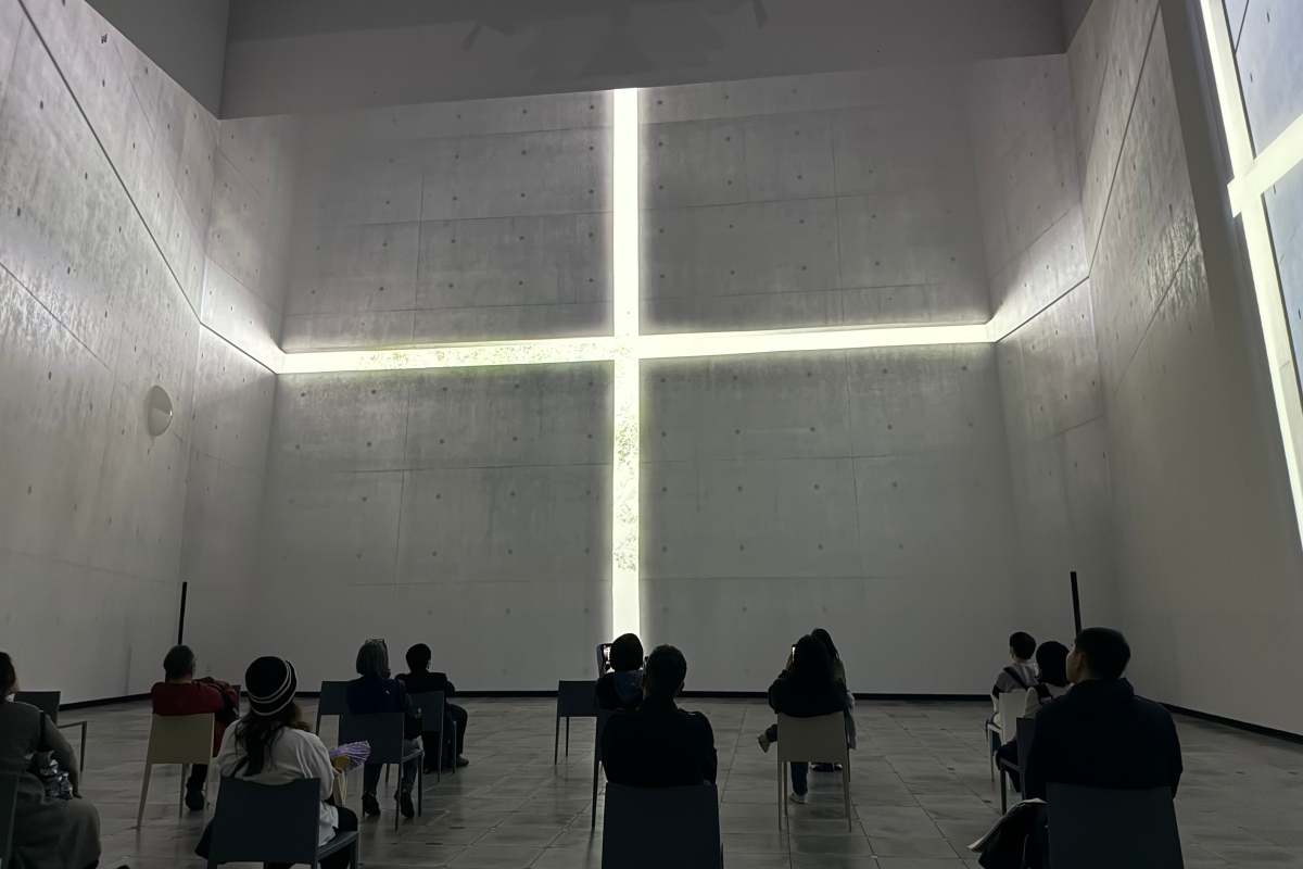 「安藤忠雄展|青春」展打造15公尺高的沉浸式影像空間。(攝影:Adela Cheng) 「安藤忠雄展|青春」展打造15公尺高的沉浸式影像空間。(攝影:Adela Cheng)
