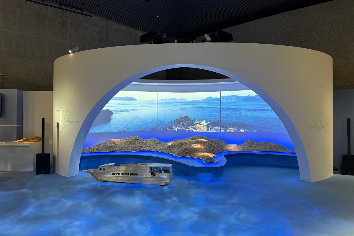 本展也將透過模型、影像與音樂裝置,呈現安藤忠雄與直島共同走過的37年軌跡。(攝影:Adela Cheng) 本展也將透過模型、影像與音樂裝置,呈現安藤忠雄與直島共同走過的37年軌跡。(攝影:Adela Cheng)