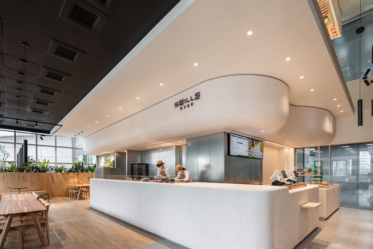 微笑蜜樂✕興波咖啡插旗南港展覽館！推出門市限定「水果茶咖啡系列」，在都會綠洲中享受味蕾碰撞