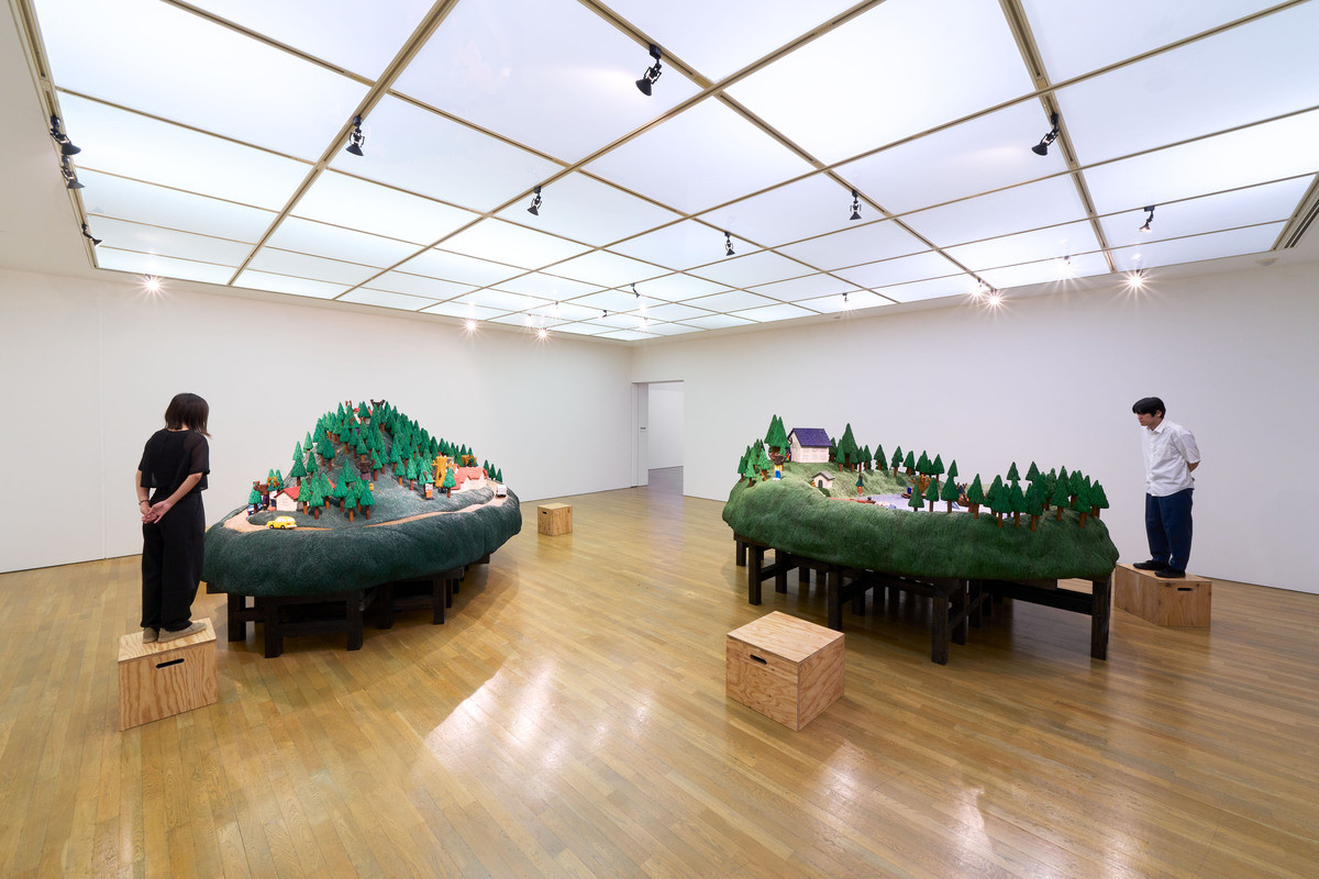 平子雄一個展《超越理想的風景》在基隆美術館！跟著「小樹人」穿梭人類與自然世界