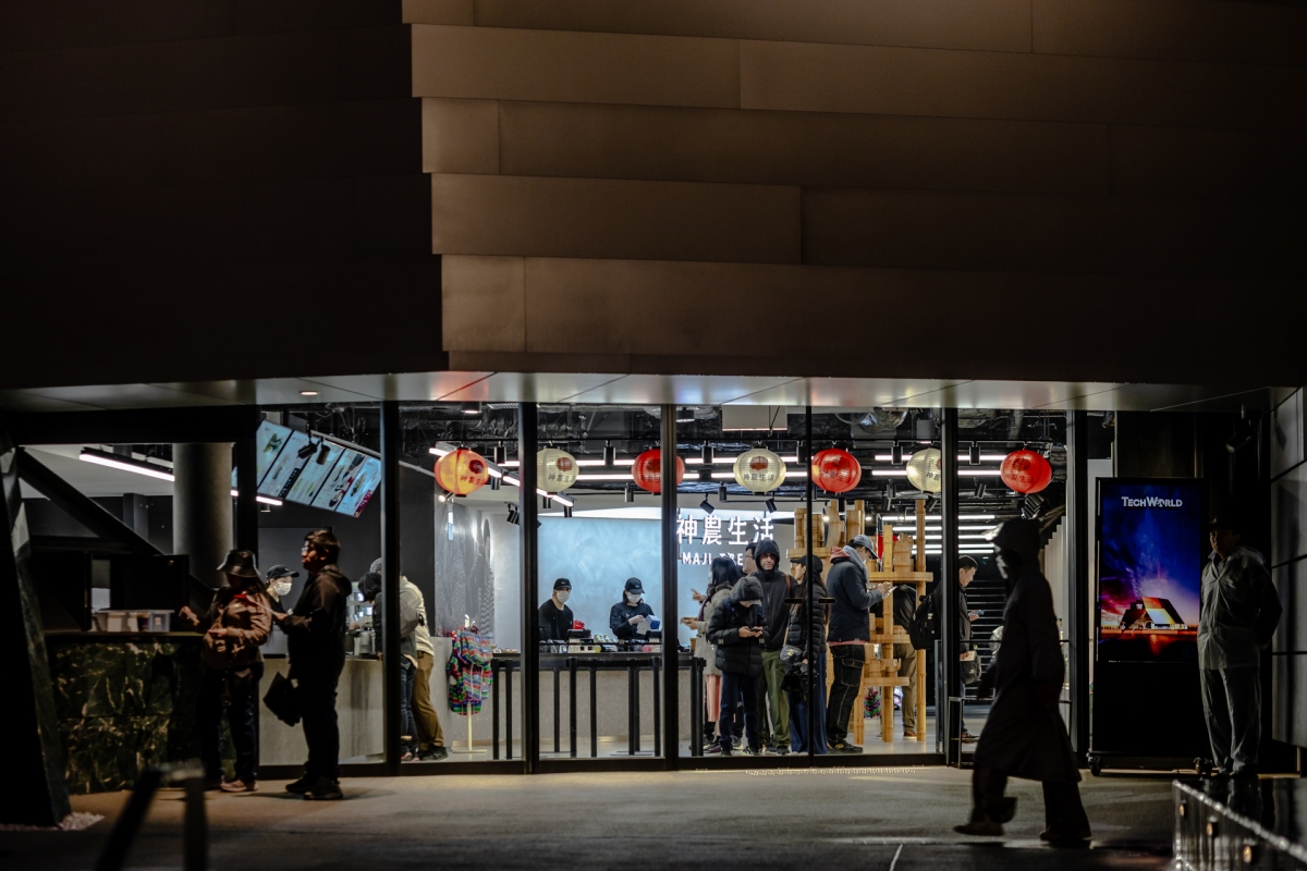 民眾逛完TECH WORLD館後,可至神農生活在世博的期間限定店逛逛。(圖片提供:神農生活) 民眾逛完TECH WORLD館後,可至神農生活在世博的期間限定店逛逛。(圖片提供:神農生活)
