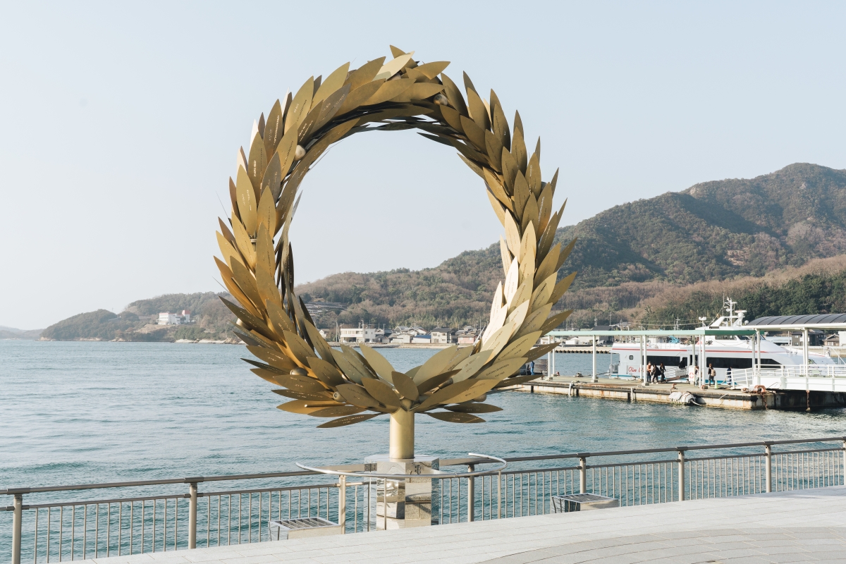 崔正化〈太陽的贈禮〉。(攝影:吳哲夫;Credit: ”Gift of The Sun” Choi Jeong Hwa) 崔正化〈太陽的贈禮〉。(攝影:吳哲夫;Credit: ”Gift of The Sun” Choi Jeong Hwa)