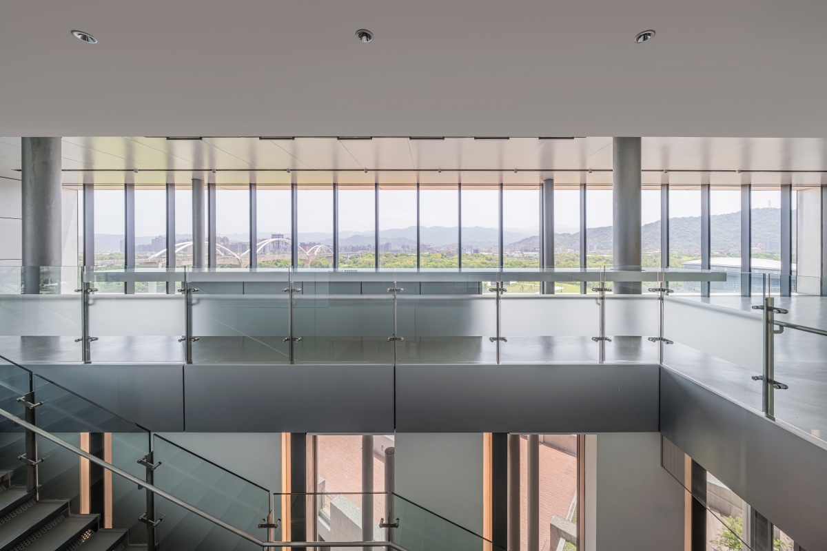 新美館 5F光盒子 Lumi Lounge(圖片提供:新美館,攝影:狐色影像製作) 新美館 5F光盒子 Lumi Lounge(圖片提供:新美館,攝影:狐色影像製作)