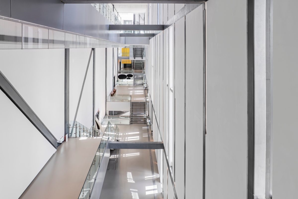新美館館內空間(圖片提供:新美館,攝影:狐色影像製作) 新美館館內空間(圖片提供:新美館,攝影:狐色影像製作)