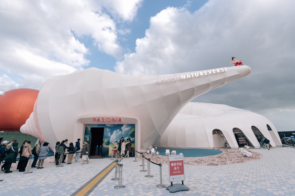 「PASONA NATUREVERSE」展館建築,以菊石的「螺旋形狀」為靈感。(攝影:蔡耀徵 © La Vie) 「PASONA NATUREVERSE」展館建築,以菊石的「螺旋形狀」為靈感。(攝影:蔡耀徵 © La Vie)