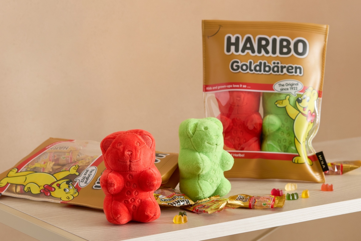 HARIBO 軟糖袋玩偶吊飾x2入/999元(圖片提供:HOLA ) HARIBO 軟糖袋玩偶吊飾x2入/999元(圖片提供:HOLA )