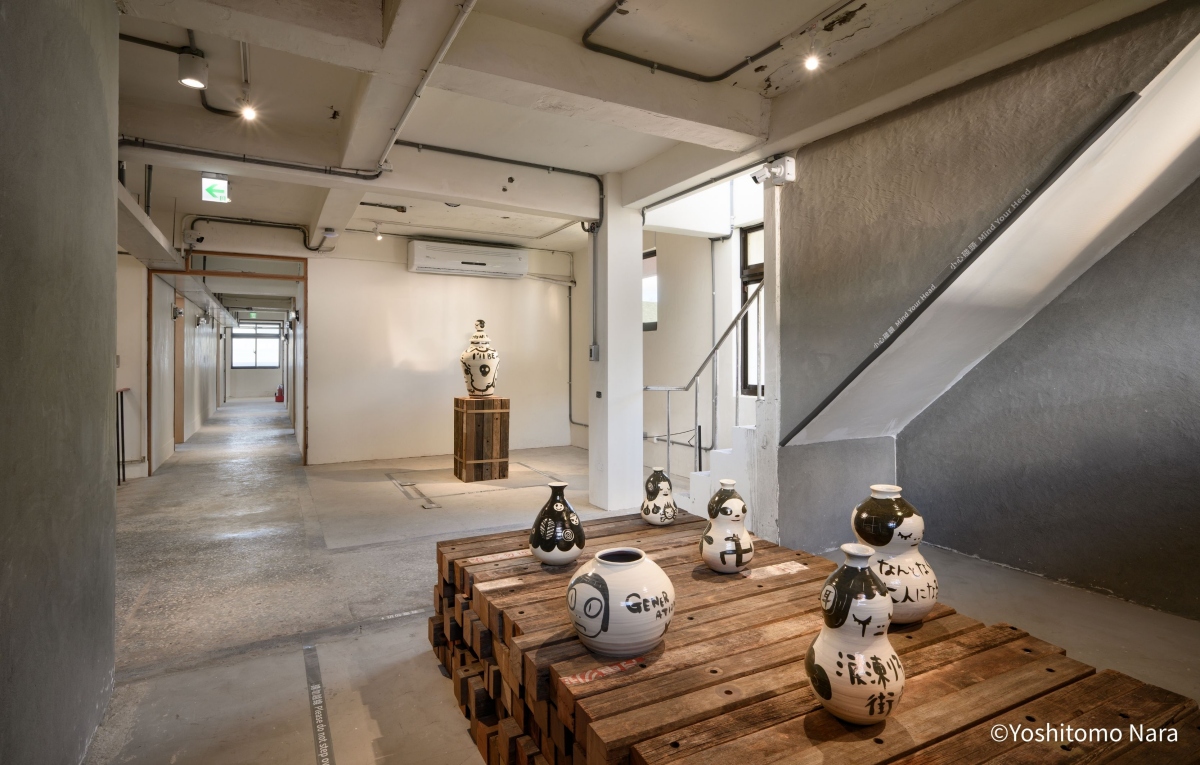 奈良美智陶器作品(圖片提供:主辦單位–文化總會、台灣電力公司) 奈良美智陶器作品(圖片提供:主辦單位–文化總會、台灣電力公司)