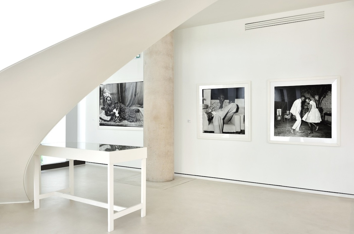 街頭藝術傳奇Futura巴黎個展!直面警察暴力、種族議題,回顧40年創作路 街頭藝術傳奇Futura巴黎個展!直面警察暴力、種族議題,回顧40年創作路