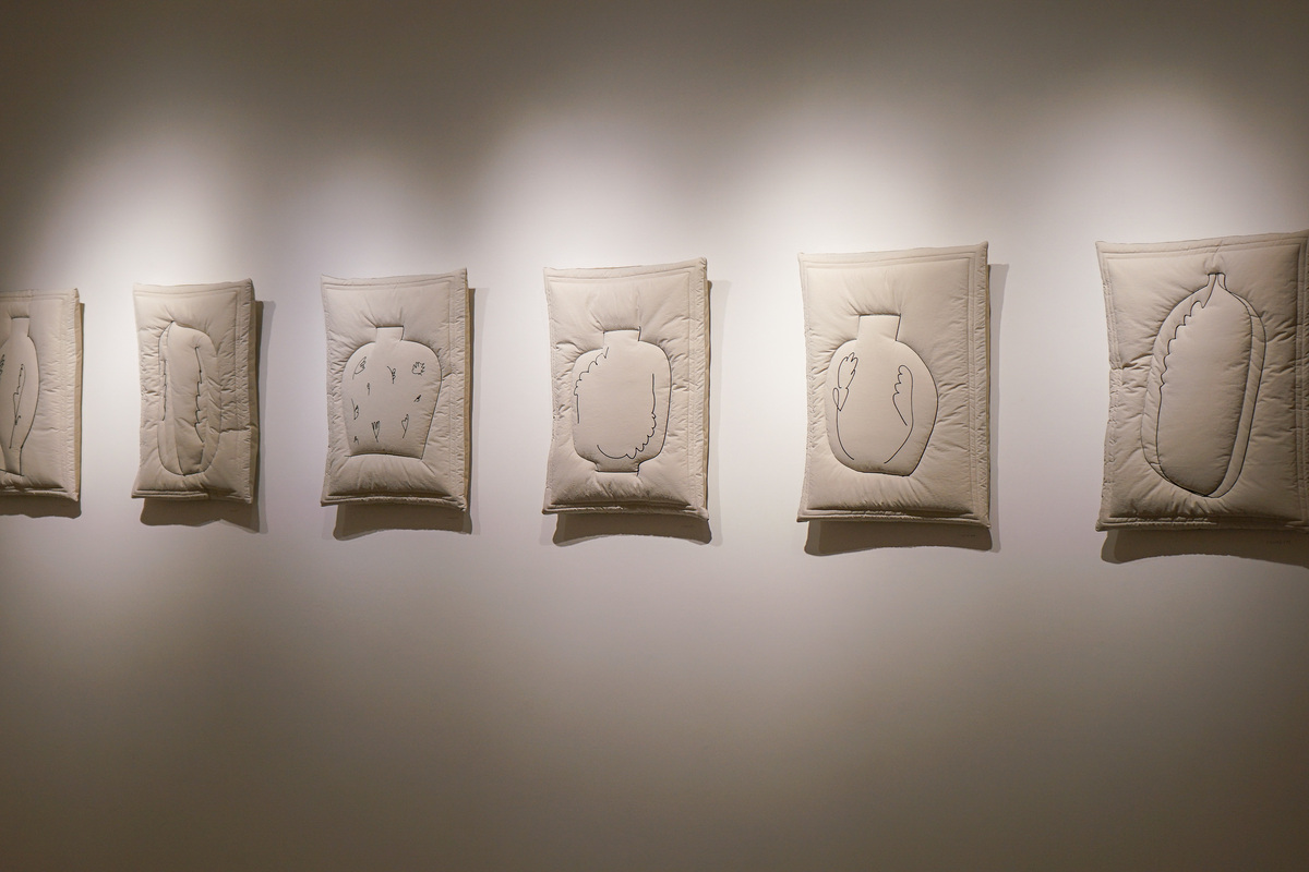 織品藝術家李佳玲個展《想像的房間》，以軟雕塑探問收藏的意義