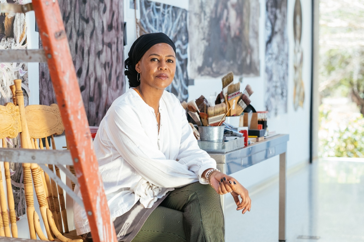 肯亞裔美國藝術家Wangechi Mutu。(圖片提供:Fendi) 肯亞裔美國藝術家Wangechi Mutu。(圖片提供:Fendi)