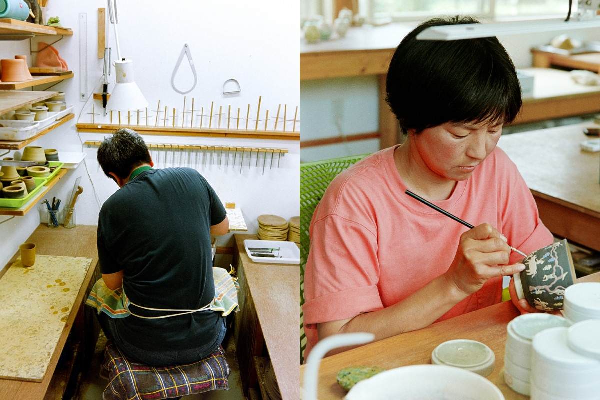 陶器作品先由先生藤田匠平負責形體製作,再由妻子山野千里繪製表面圖騰。(圖片提供:Loewe) 陶器作品先由先生藤田匠平負責形體製作,再由妻子山野千里繪製表面圖騰。(圖片提供:Loewe)