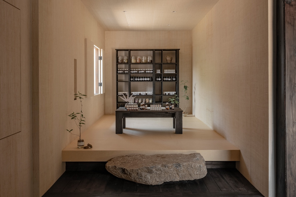 Le Labo首爾北村韓屋實驗室開張！傳統韓屋化身香氛體驗空間，Le Labo Café進駐