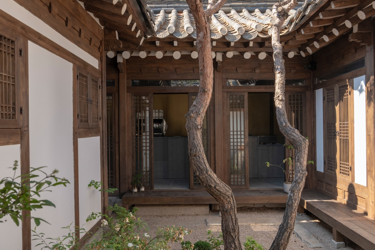 Le Labo首爾北村韓屋實驗室開張！傳統韓屋化身香氛體驗空間，Le Labo Café進駐