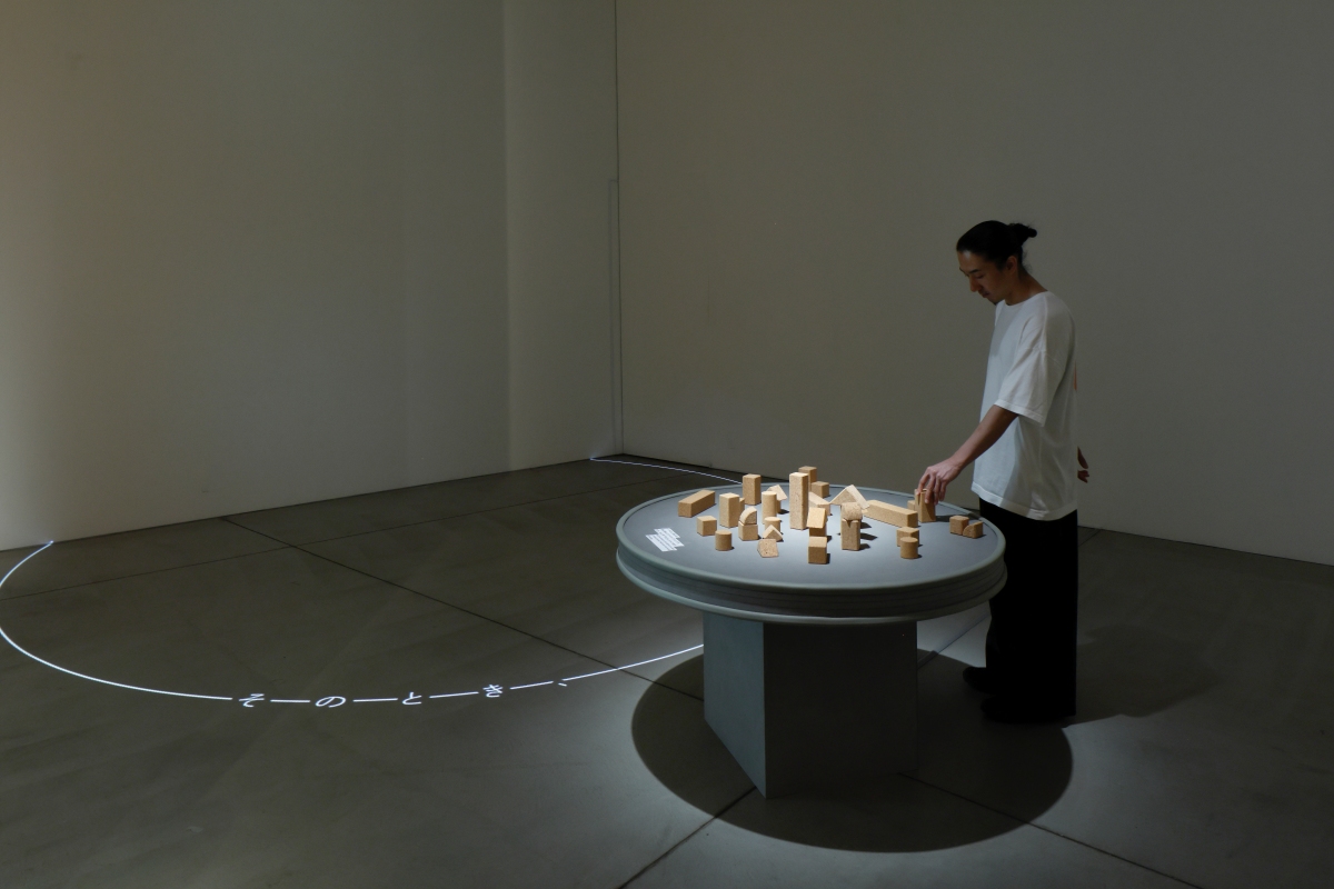 siro+石川将也「そのとき、そのとき、」(圖片提供:21_21 DESIGN SIGHT、攝影:木奥恵三) siro+石川将也「そのとき、そのとき、」(圖片提供:21_21 DESIGN SIGHT、攝影:木奥恵三)