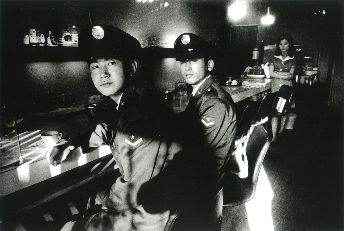 森山大道〈Hunter〉,1971。(圖片提供:亞紀畫廊 © Moriyama Daido) 森山大道〈Hunter〉,1971。(圖片提供:亞紀畫廊 © Moriyama Daido)