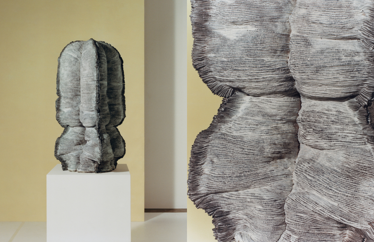2025 LOEWE工藝獎得獎作品盤點!溶解織物、銅線復刻古老建築,汽車廢鋁化為金屬家具 2025 LOEWE工藝獎得獎作品盤點!溶解織物、銅線復刻古老建築,汽車廢鋁化為金屬家具