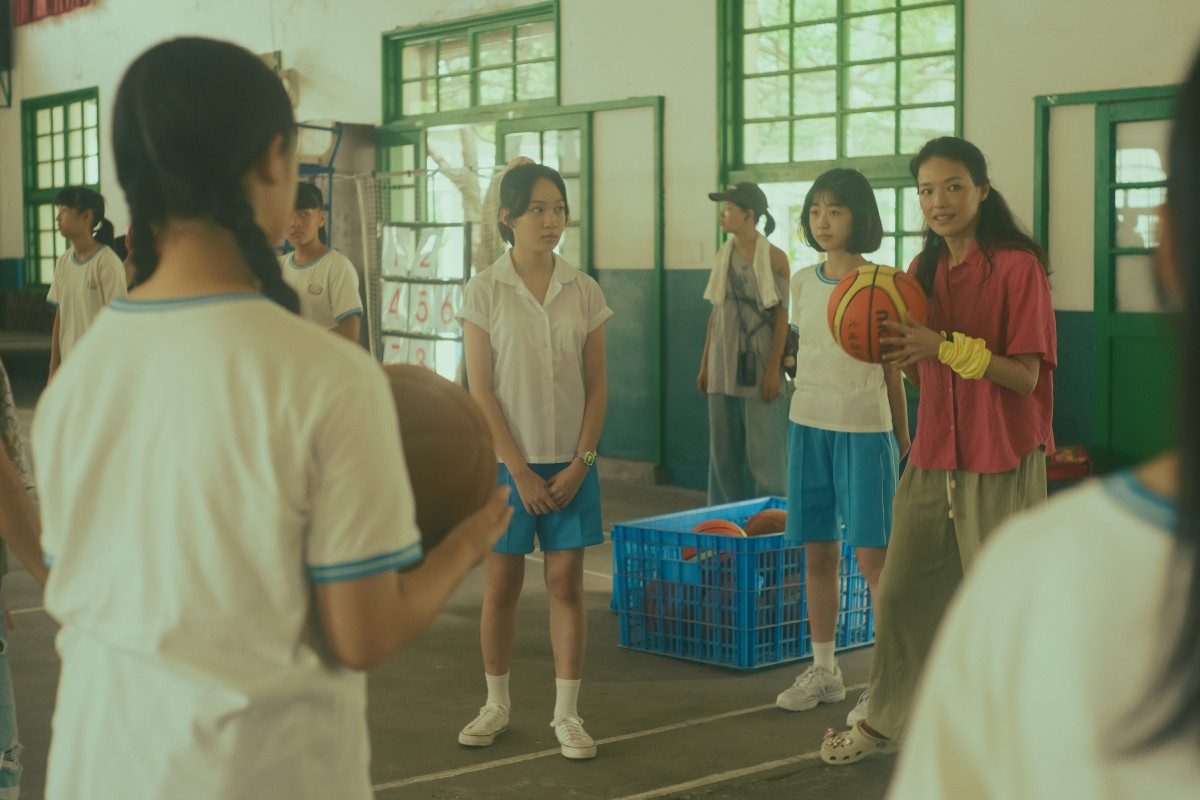 林品彤飾演的轉學生亦與「女孩」有精彩對手戲。(圖片提供:甲上娛樂) 林品彤飾演的轉學生亦與「女孩」有精彩對手戲。(圖片提供:甲上娛樂)