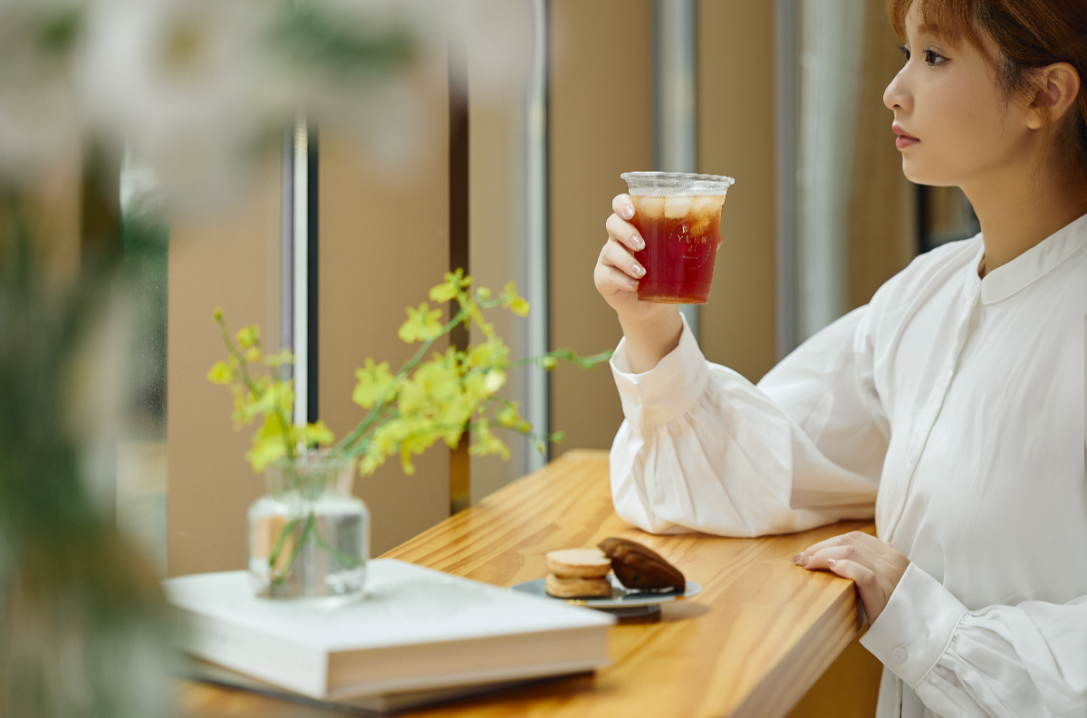 「POUYUENJI寶元紀」打造最講究的茶飲外帶店!經典元紀熟普輕鬆喝,「冰滴茶」萃出風土滋味 「POUYUENJI寶元紀」打造最講究的茶飲外帶店!經典元紀熟普輕鬆喝,「冰滴茶」萃出風土滋味